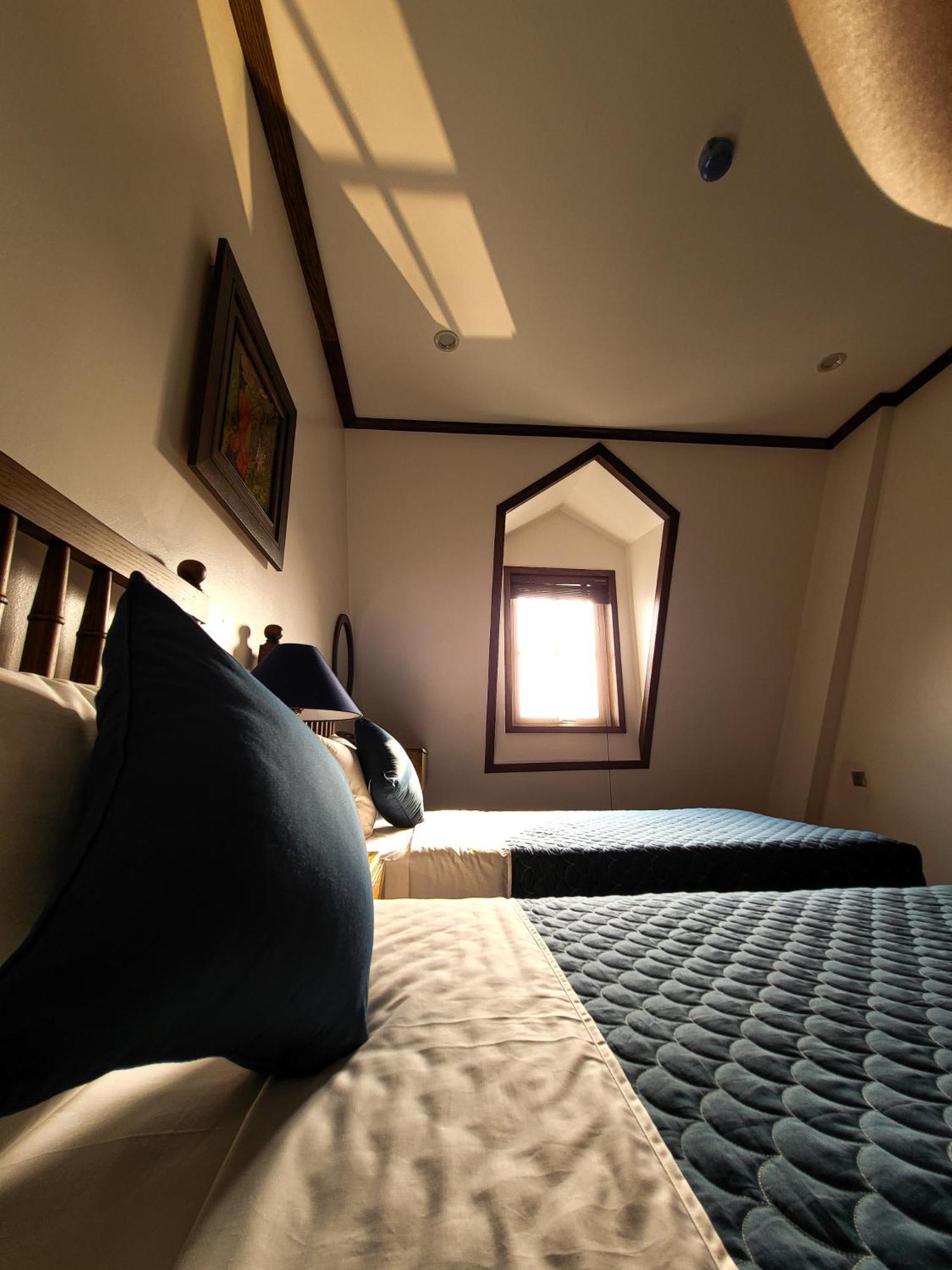 Lavian Hotel Ha Long Exterior photo